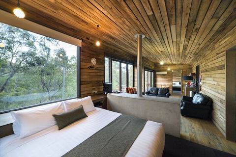 DULC Cabins - Accommodation Mount Tamborine 4