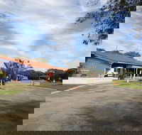 Emu Beach Chalets - Accommodation Mount Tamborine