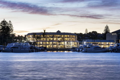 Pier 21 Apartment Hotel - Accommodation Mount Tamborine 0