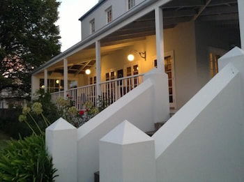 Oscars Waterfront Boutique Hotel - Accommodation Mount Tamborine 0