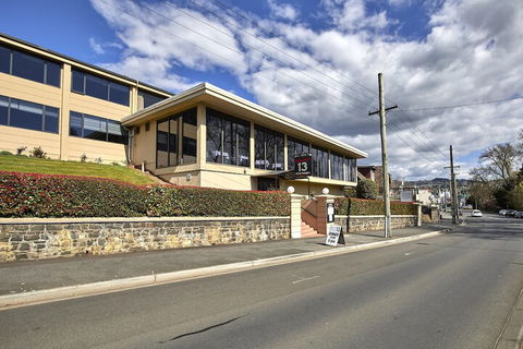 Commodore Regent - Accommodation Mount Tamborine 2