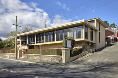 Commodore Regent - Accommodation Mount Tamborine 0