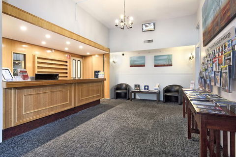 Commodore Regent - Accommodation Mount Tamborine 5