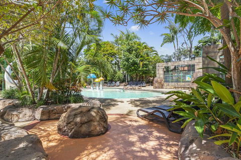 Ashmore Palms Holiday Village - Accommodation Mount Tamborine 2
