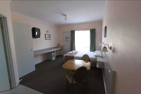 Lazy River Motor Inn - Accommodation Mount Tamborine 3