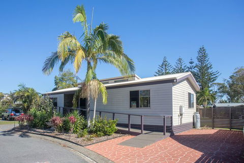 Halifax Holiday Park - Accommodation Mount Tamborine 2