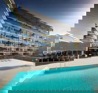 Honeysuckle Executive Apartments - Accommodation Mount Tamborine