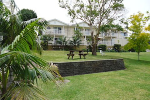 Aston Hill Motor Lodge - Accommodation Mount Tamborine 0