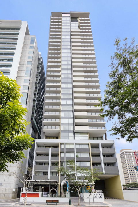 Oaks Brisbane On Margaret Suites - Accommodation Mount Tamborine 0
