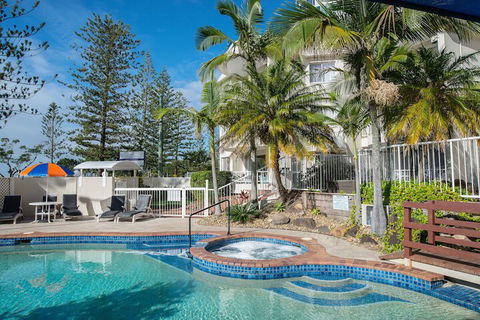 Golden Shores Holiday Club - Accommodation Mount Tamborine 3