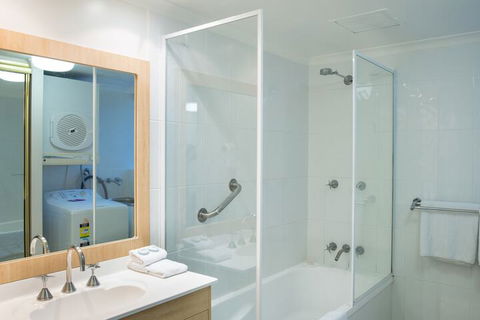 Golden Shores Holiday Club - Accommodation Mount Tamborine 6