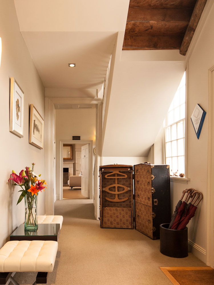 Florentine TAS Accommodation Mount Tamborine