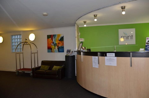 Napoleon On Kent - Accommodation Mount Tamborine 2