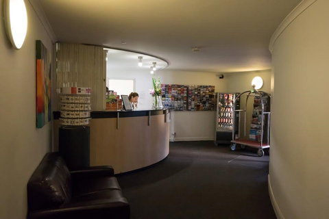 Napoleon On Kent - Accommodation Mount Tamborine 3