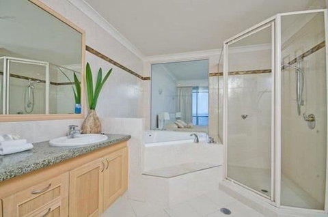 Oceana On Broadbeach - Accommodation Mount Tamborine 5