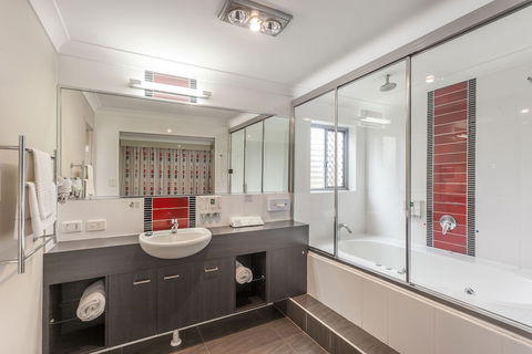 Platinum International - Accommodation Mount Tamborine 3