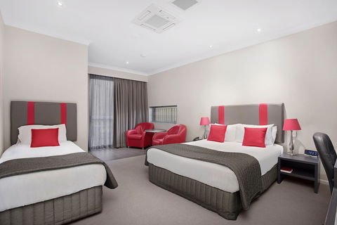 Platinum International - Accommodation Mount Tamborine 5