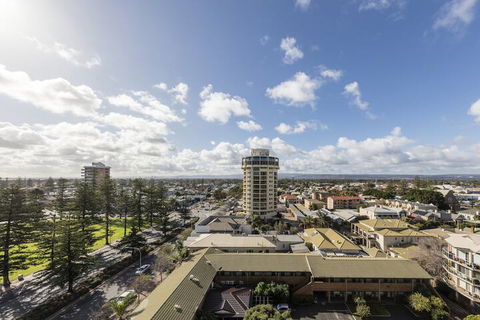 Oaks Glenelg Liberty Suites - Accommodation Mount Tamborine 3