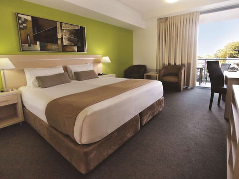 Oaks Townsville Gateway Suites - Accommodation Mount Tamborine 6