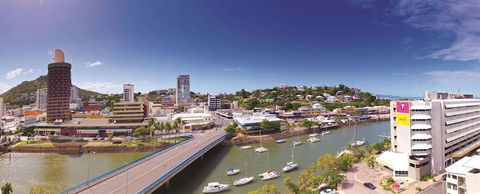 Oaks Townsville Gateway Suites - Accommodation Mount Tamborine 0