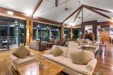 Oaks Cypress Lakes Resort - Accommodation Mount Tamborine 1