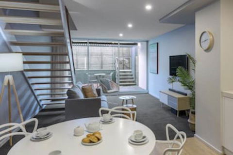 Oaks Nelson Bay Lure Suites - Accommodation Mount Tamborine 0