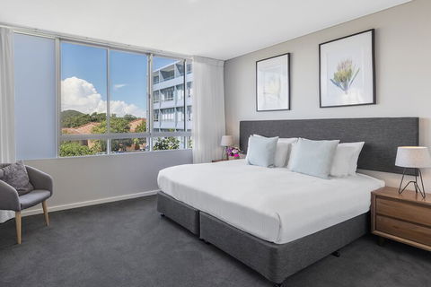 Oaks Nelson Bay Lure Suites - Accommodation Mount Tamborine 2