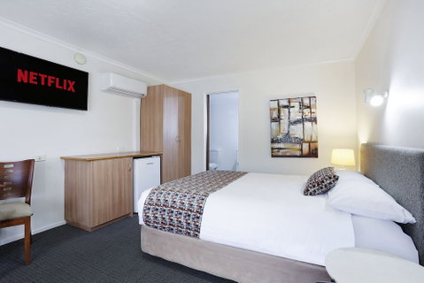 Tudor Motor Inn Warrnambool - Accommodation Mount Tamborine 5