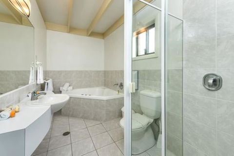 Sundown Villas - Accommodation Mount Tamborine 6