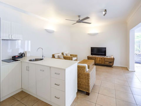The Reef House Palm Cove MGallery - Accommodation Mount Tamborine 4