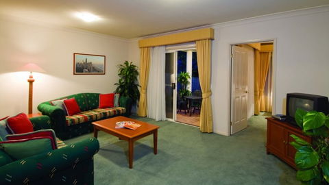 Royal Woods Resort - Accommodation Mount Tamborine 5