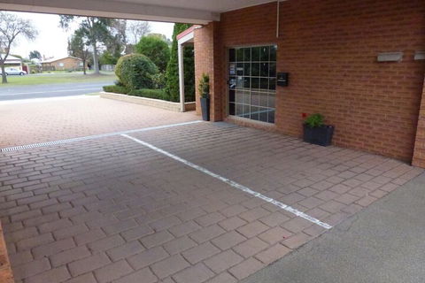 Colonial Motor Inn Bairnsdale - Accommodation Mount Tamborine 3