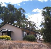 Riesling Country Cottages - Accommodation Mount Tamborine