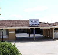 Top Of The Town Motel