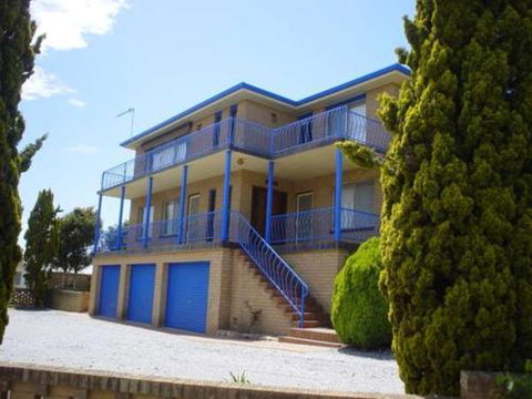 Flat 2 3 Bay Lane - Accommodation Mount Tamborine 5