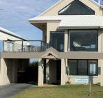 Boathouse Holiday House - Accommodation Mount Tamborine