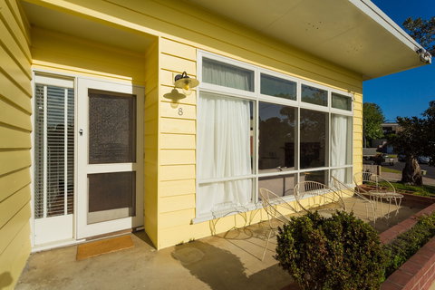 The 50's Beach House - Accommodation Mount Tamborine 0