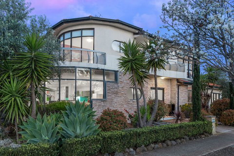 Villa De Marseilles Melbourne - Accommodation Mount Tamborine 2