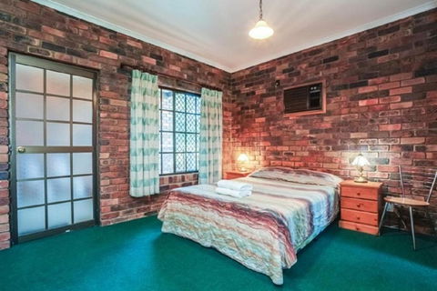 Fernvale Hotel Motel - Accommodation Mount Tamborine 2