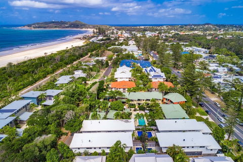 A PERFECT STAY - KoKo's Beach Houses 1 And 2 - Accommodation Mount Tamborine 2