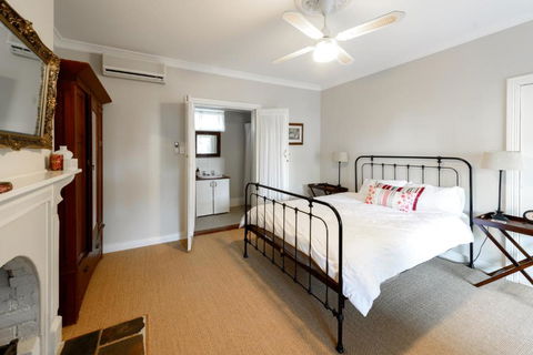 Hope Farm Guesthouse - Accommodation Mount Tamborine 4