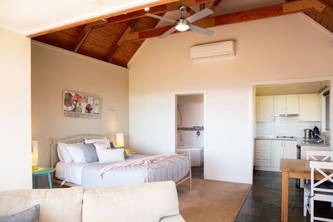 Vivere Retreat - Accommodation Mount Tamborine 6