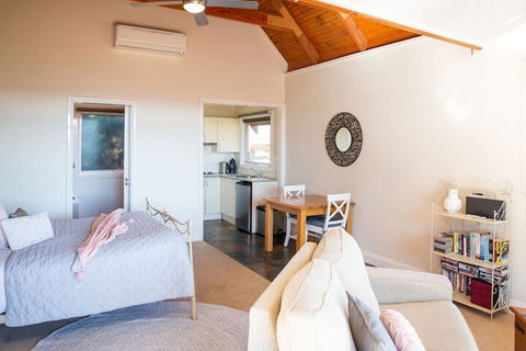 Vivere Retreat - Accommodation Mount Tamborine 2