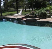 Charbonnier Motor Inn