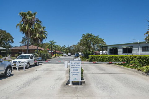 Yamba Waters Holiday Park - Accommodation Mount Tamborine 2