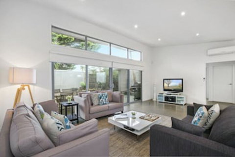 Living The Beach Dream - Rejuvenate Stays - Accommodation Mount Tamborine 0