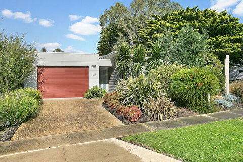 Living The Beach Dream - Rejuvenate Stays - Accommodation Mount Tamborine 3