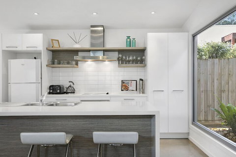 Living The Beach Dream - Rejuvenate Stays - Accommodation Mount Tamborine 6