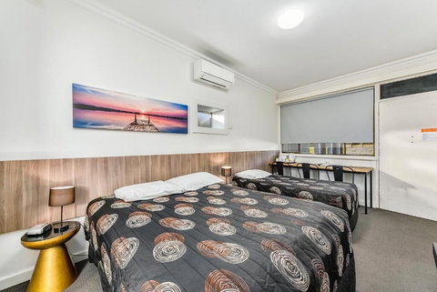 Rest Motels Naracoorte - Accommodation Mount Tamborine 1