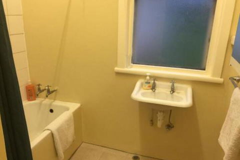 Rand Hotel - Accommodation Mount Tamborine 1